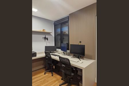 Apartamento à venda com 141m², 3 quartos e 3 vagasFoto 02