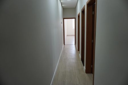 Corredor de casa para alugar com 3 quartos, 115m² em Jardim Esplanada, Americana