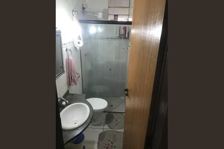 Banheiro de casa para alugar com 3 quartos, 360m² em Coqueiros, Belo Horizonte