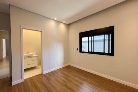 Casa de condomínio para alugar com 440m², 3 quartos e 4 vagas