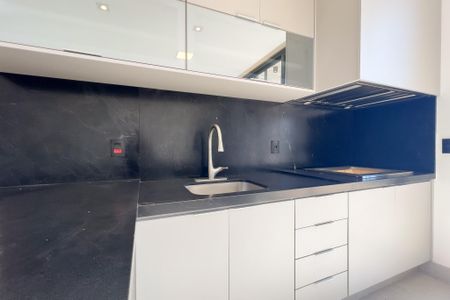 Casa de condomínio para alugar com 440m², 3 quartos e 4 vagas