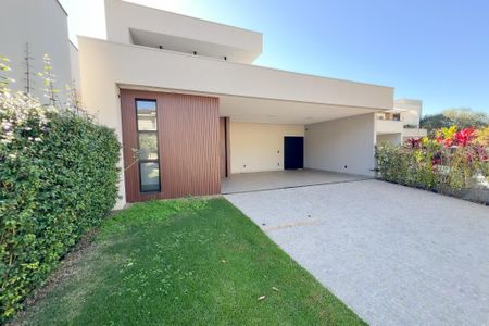 Casa de condomínio para alugar com 440m², 3 quartos e 4 vagas
