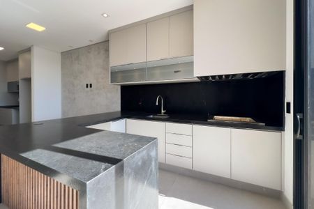 Casa de condomínio para alugar com 440m², 3 quartos e 4 vagas