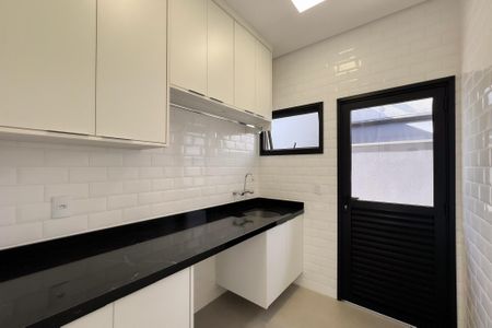 Casa de condomínio para alugar com 440m², 3 quartos e 4 vagas