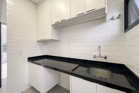 Casa de condomínio para alugar com 440m², 3 quartos e 4 vagas