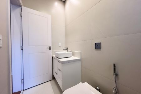 Casa de condomínio para alugar com 440m², 3 quartos e 4 vagas
