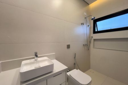 Casa de condomínio para alugar com 440m², 3 quartos e 4 vagas