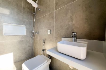 Casa de condomínio para alugar com 440m², 3 quartos e 4 vagas