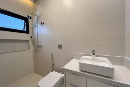 Casa de condomínio para alugar com 440m², 3 quartos e 4 vagas