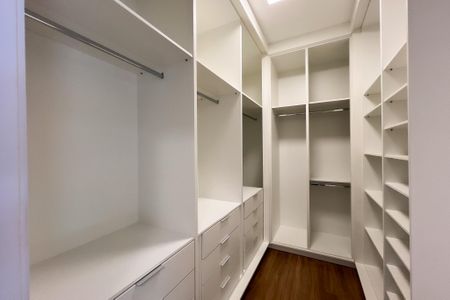 Casa de condomínio para alugar com 440m², 3 quartos e 4 vagas