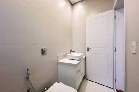 Casa de condomínio para alugar com 440m², 3 quartos e 4 vagas