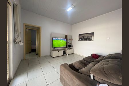Sala de casa à venda com 3 quartos, 250m² em Coimbra, Goiânia