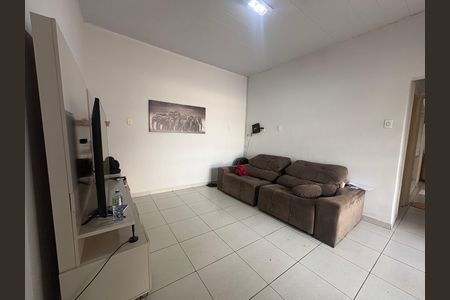Sala de casa à venda com 3 quartos, 250m² em Coimbra, Goiânia