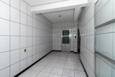 Casa para alugar com 50m², 1 quarto e 1 vaga Casa para alugar com 50m², 1 quarto e 1 vagaGaragem