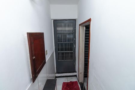 Casa para alugar com 50m², 1 quarto e 1 vaga Casa para alugar com 50m², 1 quarto e 1 vagaEscada