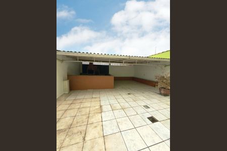 Casa à venda com 315m², 3 quartos e 8 vagas Casa à venda com 315m², 3 quartos e 8 vagasÁrea externa