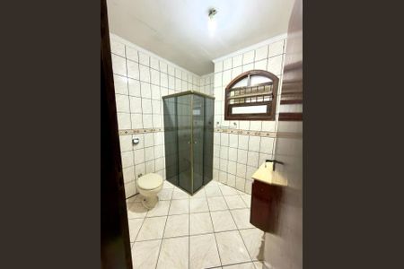 Banheiro de casa à venda com 3 quartos, 315m² em Vila Vitória, Santo André