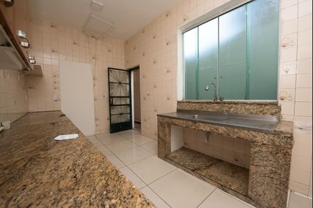 Casa para alugar com 90m², 2 quartos e 1 vaga Casa para alugar com 90m², 2 quartos e 1 vagaCozinha