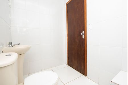 Casa para alugar com 90m², 2 quartos e 1 vaga Casa para alugar com 90m², 2 quartos e 1 vagaBanheiro 2