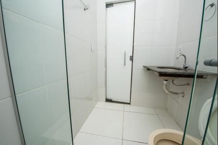 Casa para alugar com 90m², 2 quartos e 1 vaga Casa para alugar com 90m², 2 quartos e 1 vagaBanheiro da Suíte
