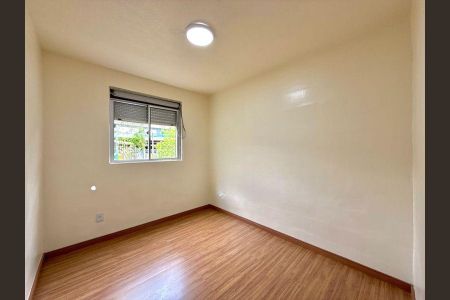 Quarto 1 de apartamento para alugar com 2 quartos, 40m² em Parque Santa Fé, Porto Alegre