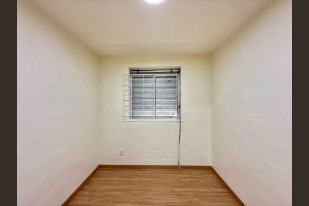 Quarto 1 de apartamento para alugar com 2 quartos, 40m² em Parque Santa Fé, Porto Alegre