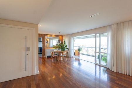 Apartamento à venda com 187m², 3 quartos e 3 vagasSala