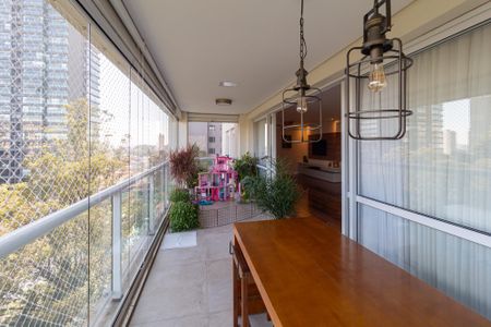 Apartamento à venda com 187m², 3 quartos e 3 vagasSacada