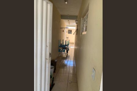 Casa à venda com 70m², 2 quartos e 1 vaga Casa à venda com 70m², 2 quartos e 1 vagaCorredor