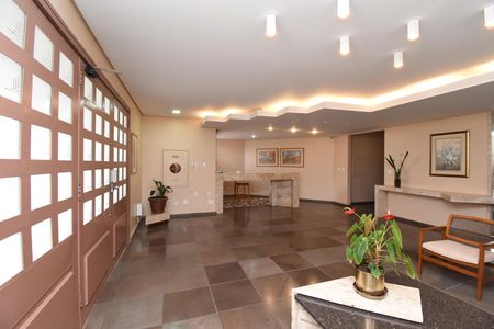Apartamento à venda com 261m², 4 quartos e 2 vagasHall social