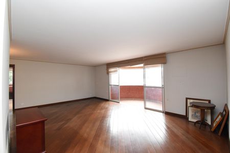 Apartamento à venda com 261m², 4 quartos e 2 vagasSala