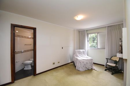 Apartamento à venda com 261m², 4 quartos e 2 vagasSuíte 2