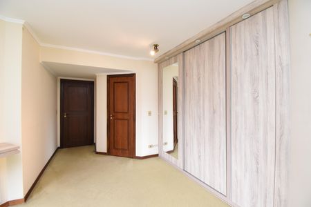 Apartamento à venda com 261m², 4 quartos e 2 vagasSuíte 1