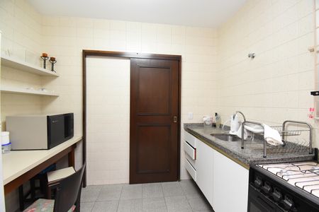 Apartamento à venda com 261m², 4 quartos e 2 vagasÁrea comum - Salão de festas