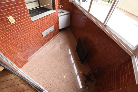 Apartamento à venda com 261m², 4 quartos e 2 vagasSacada da Sala 2