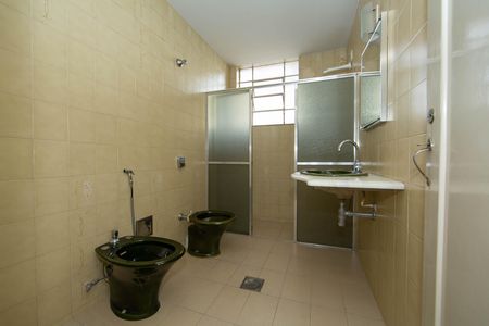 Apartamento para alugar com 100m², 3 quartos e sem vaga Apartamento para alugar com 100m², 3 quartos e sem vagaBANHEIRO