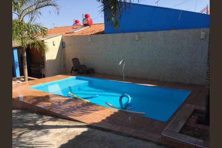Casa à venda com 140m², 3 quartos e 3 vagasPiscina