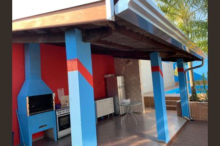 Casa à venda com 140m², 3 quartos e 3 vagasChurrasqueira