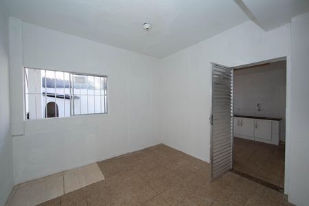 Casa para alugar com 130m², 2 quartos e 1 vaga Casa para alugar com 130m², 2 quartos e 1 vagaAREA DE SERVICO