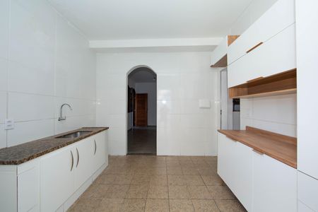 Casa para alugar com 130m², 2 quartos e 1 vaga Casa para alugar com 130m², 2 quartos e 1 vagaCOZINHA