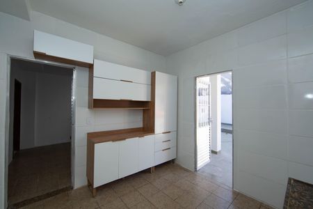 Casa para alugar com 130m², 2 quartos e 1 vaga Casa para alugar com 130m², 2 quartos e 1 vagaCOZINHA