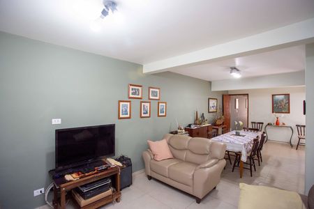 Casa à venda com 249m², 5 quartos e 4 vagasSala de TV Casa 2