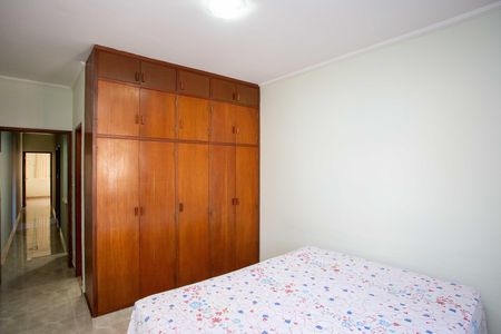 Casa à venda com 249m², 5 quartos e 4 vagasQuarto Suíte