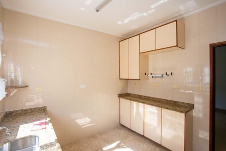 Casa à venda com 249m², 5 quartos e 4 vagasCozinha