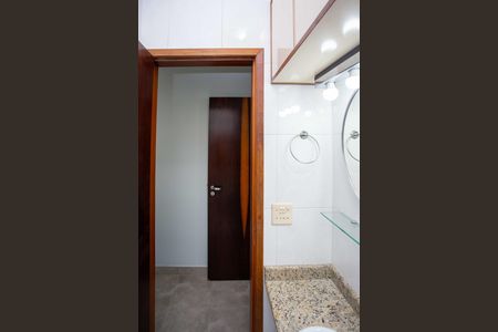 Casa à venda com 249m², 5 quartos e 4 vagasBanheiro da Suíte
