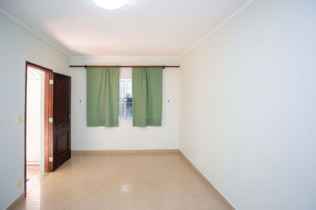 Casa à venda com 249m², 5 quartos e 4 vagasSala de TV