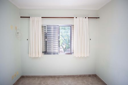 Casa à venda com 249m², 5 quartos e 4 vagasQuarto 2