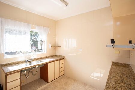Casa à venda com 249m², 5 quartos e 4 vagasCozinha