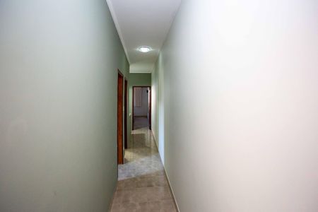 Casa à venda com 249m², 5 quartos e 4 vagasCorredor