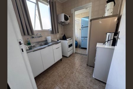 Cozinha de apartamento para alugar com 1 quarto, 43m² em Santana, Porto Alegre